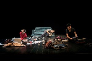 Domani mi alzo presto, Amor Vacui, regia di Lorenzo Maragoni, 2016, Scrittura condivisa di: Amor Vacui e Michele Ruol, Regia: Lorenzo Maragoni, con: Andrea Bellacicco, Eleonora Panizzo, Andrea Tonin, foto di Serena Pea