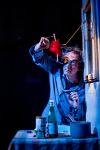 IL FRIGORIFERO LIRICO, regia Alessandro Tognon, Opera lirica in un frigorifero, ispirata al “Vascello Fantasma” di R. Wagner, oggetti e scena Antonio Panzuto, collaborazione alla scenografia Alberto Nonnato, Montaggio video Raffaella Rivi, regia Alessandro Tognon, luci Gianugo Fabris, organizzazione Fabio Ridolfi, foto di scena Serena Pea