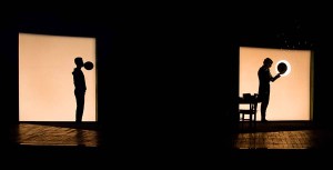 L’infinito, di Tiziano Scarpa, regia di Arturo Cirillo, 2014, Autore: Tiziano ScarpaTiziano Scarpa, Regia: Arturo Cirillo con Riccardo Maschi, Margherita Mannino, Andrea Tonin, foto di scena Serena Pea