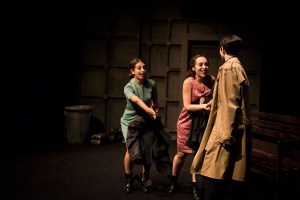 Sesso e potere – Studio da “Le donne al Parlamento” di Aristofane, regia di Giorgio Sangati, 2017, con gli allievi dell'Accademia Palcoscenico del Teatro Stabile del Veneto Emmanuele Bettari, Alberto Bucco, Maria Celeste Carobene, Alice Centazzo, Fabio Dessi, Eleonora Marchiori, Marco Mattiazzo, Federica Chiara Serpe, Daniele Tessaro, Gaetano Tizzano, Michele Tonicello, Leonardo Tosini spazio scenico Alberto Nonnato luci Paolo Pollo Rodighiero costumi Sartoria Qucire di Barbara Odorizzi, foto di Serena Pea fotografa