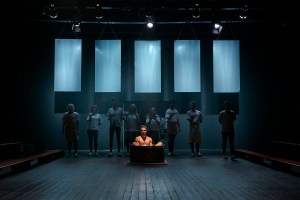 Tutto fa Brodo, spettacolo e drammaturgia a cura di Jo Roets, Peter De Bie e Michiel Soete / Compagnia Laika, liberamente ispirato a "Don Chisciotte della Mancia" di Miguel de Cervantes Saavedra , con Rocco Ancarola, Gabriele Anzaldi, Simone Baroni, Giorgia Iolanda Barsotti, Oreste Leone Campagner, Pietro Casano, Giulio Germano Cervi, Brigida Cesareo, Giorgia Favoti, Elena Natucci, Marica Nicolai, Nicoletta Nobile, Iacopo Paradisi, Carlo Sella, Martina Tinnirello, Leonardo Tomasi, Cristiana Tramparulo, Giulia Trivero, Massimo Vazzana, direttore tecnico Robert John Resteghini, capo macchinista Sergio Puzzo, capo elettricista Nicolò Fornasini, fonico e tecnico video Alberto Irrera, sarta Elena Dal Pozzo, amministratrice di compagnia Leila Rezzoli, tutor Alice Petrini, realizzazione elementi scenici a cura di Sergio Puzzo, realizzazione costumi a cura di Elena Dal Pozzo e Anna Vecchi, sovratitoli in inglese a cura di Paul Soete, produzione Emilia Romagna Teatro Fondazione – collegata al corso Perfezionamento attoriale internazionale, cofinanziato dal Fondo sociale europeo, Regione Emilia-Romagna, in coproduzione con Compagnia Laika con il sostegno di Fondazione Cassa di Risparmio di Modena, foto di scena Serena Pea, 2019